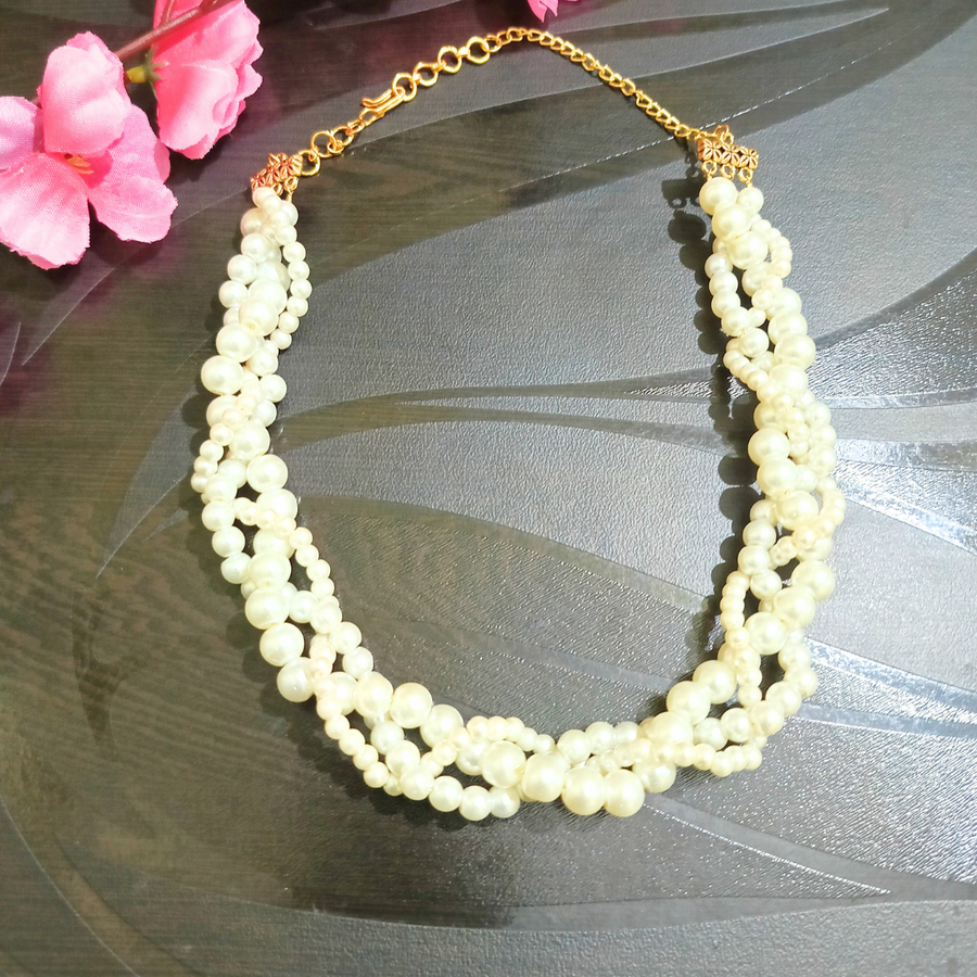 Statement necklace